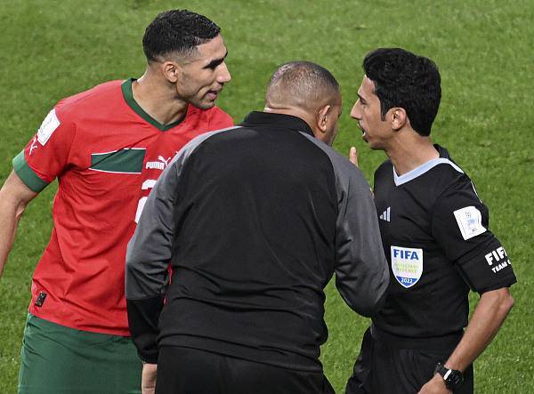  法甲纪律委员会重罚，球员暴力行为遭禁赛  