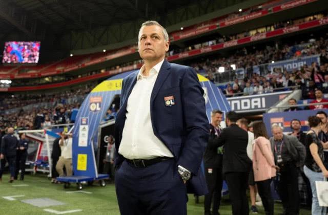  里昂遭遇三连败危机,主帅热内西奥帅位动摇  